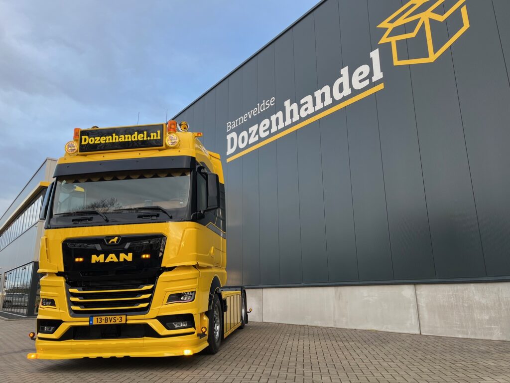 Schitterende MAN TGX voor Barneveldse Dozenhandel